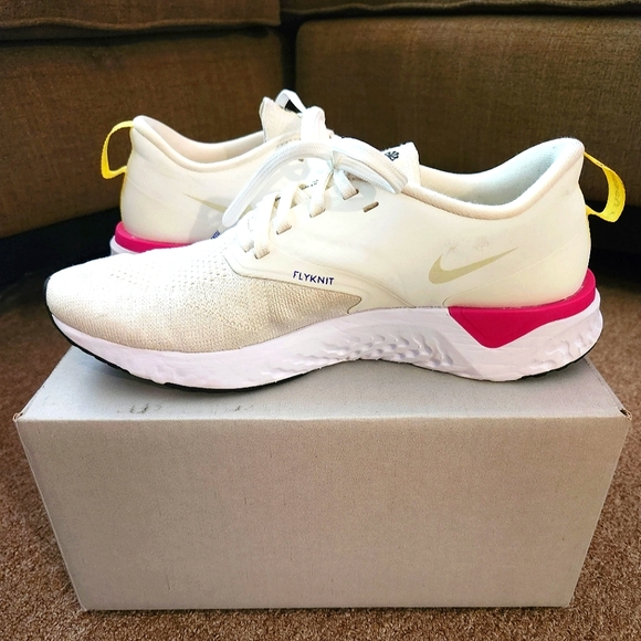 Nike Odyssey React Flyknit 2 - Picture 4 of 6